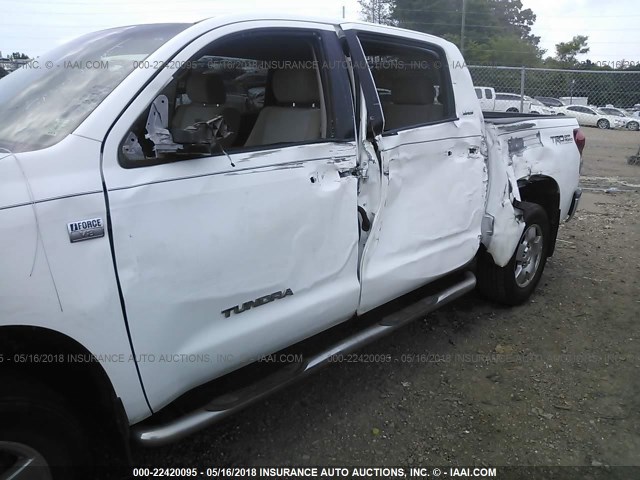 5TBET541X7S455970 - 2007 TOYOTA TUNDRA CREWMAX SR5 WHITE photo 6