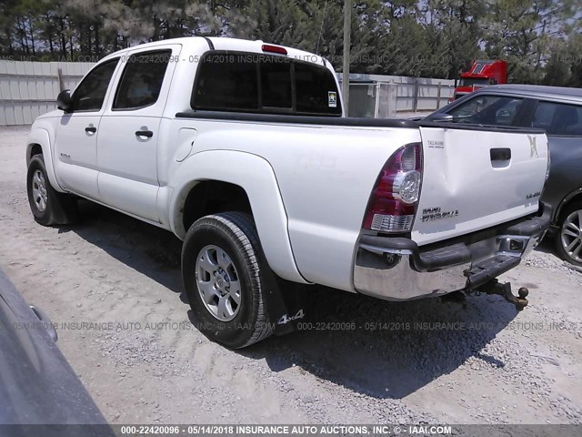 3TMLU42NX9M020901 - 2009 TOYOTA TACOMA DOUBLE CAB WHITE photo 3