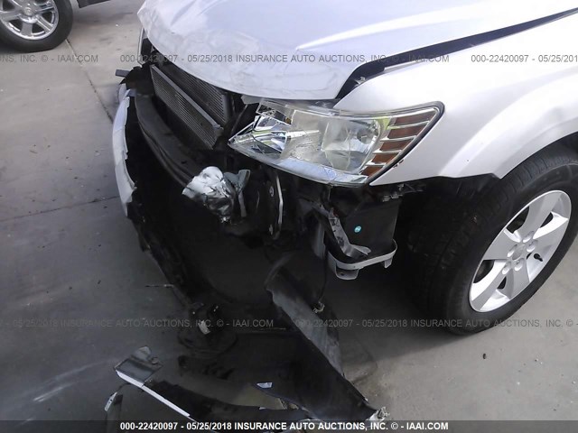 3D4PG1FGXBT544308 - 2011 DODGE JOURNEY MAINSTREET SILVER photo 6