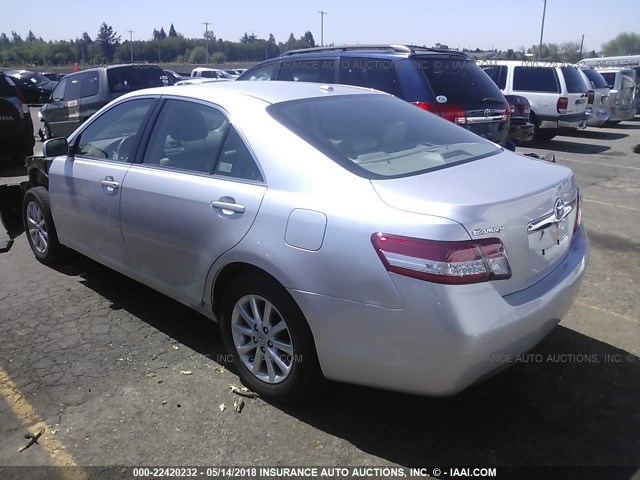 4T4BF3EK7BR188659 - 2011 TOYOTA CAMRY SE/LE/XLE 银色 照片 3