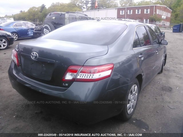 4T1BF3EK2BU614834 - 2011 TOYOTA CAMRY SE/LE/XLE GRAY photo 4