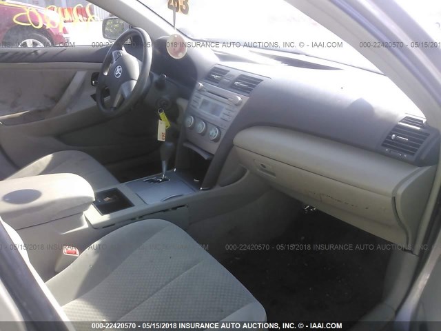 4T1BK46K48U069969 - 2008 TOYOTA CAMRY LE/XLE/SE ოქროსფერი ფოტო 5