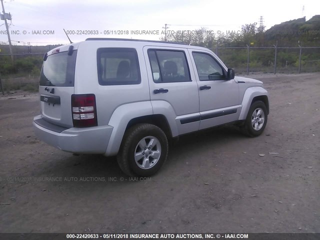 1C4PJMAK1CW100502 - 2012 JEEP LIBERTY SPORT 银色 照片 4