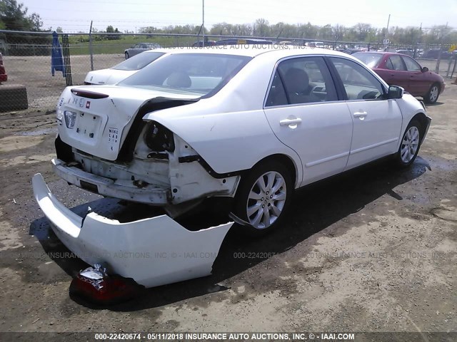 1HGCM66447A069410 - 2007 HONDA ACCORD SE WHITE photo 4