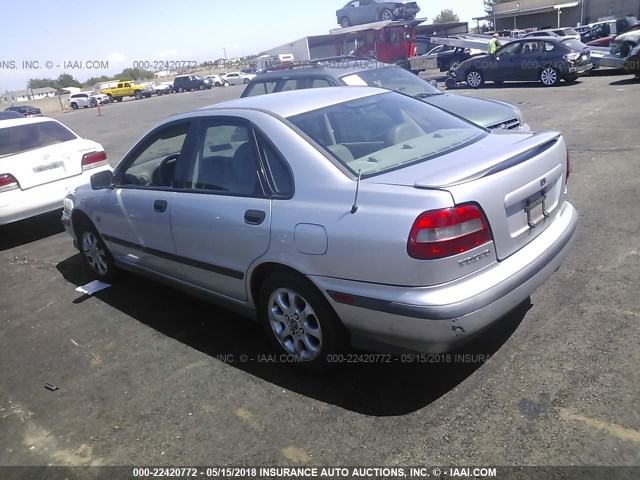 YV1VS2556YF491824 - 2000 VOLVO S40 SILVER photo 3