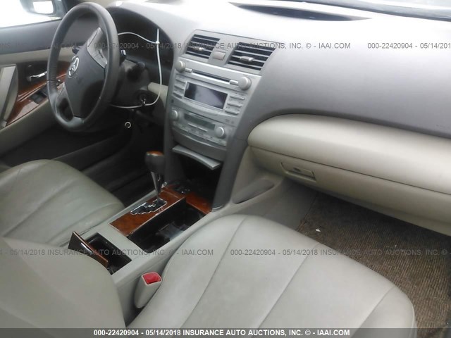 4T1BF3EK3AU541651 - 2010 TOYOTA CAMRY SE/LE/XLE TEAL photo 5