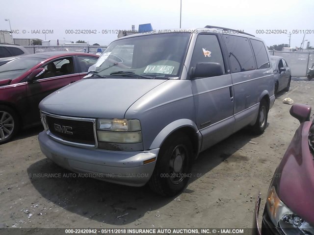 1GKDM19WXWB525183 - 1998 GMC SAFARI XT SILVER photo 2