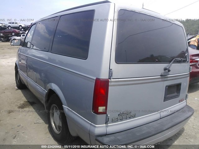 1GKDM19WXWB525183 - 1998 GMC SAFARI XT SILVER photo 3