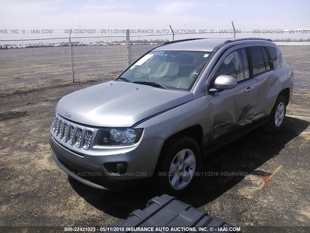 1C4NJCEA1GD735322 - 2016 JEEP COMPASS LATITUDE ვერცხლისფერი ფოტო 2
