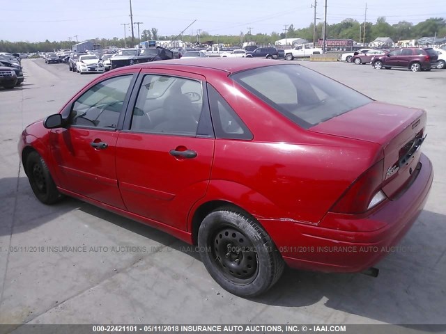 1FAFP3439YW278812 - 2000 FORD FOCUS SE/SE SPORT RED photo 3