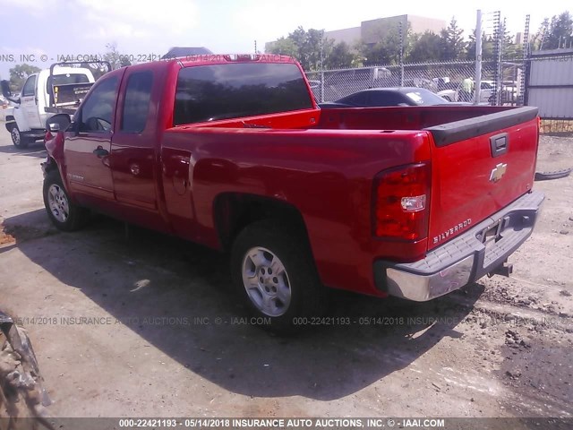 2GCEC29J291111767 - 2009 CHEVROLET SILVERADO C1500 LT RED photo 3