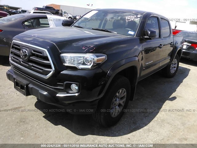 5TFAZ5CN2JX056366 - 2018 TOYOTA TACOMA DBL CAB/SR5/TRD SPORT/OR BLACK photo 2