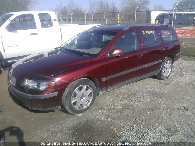 YV1SW53D911018456 - 2001 VOLVO V70 T5 TURBO MAROON photo 2