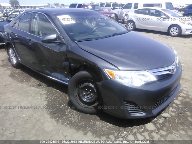 4T1BF1FK2EU849628 - 2014 TOYOTA CAMRY L/SE/LE/XLE ნაცრისფერი ფოტო 1