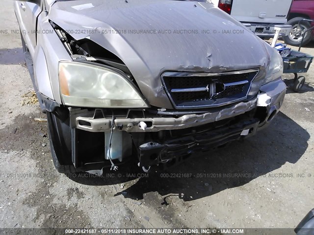 KNDJD733455437078 - 2005 KIA SORENTO EX/LX TAN photo 6