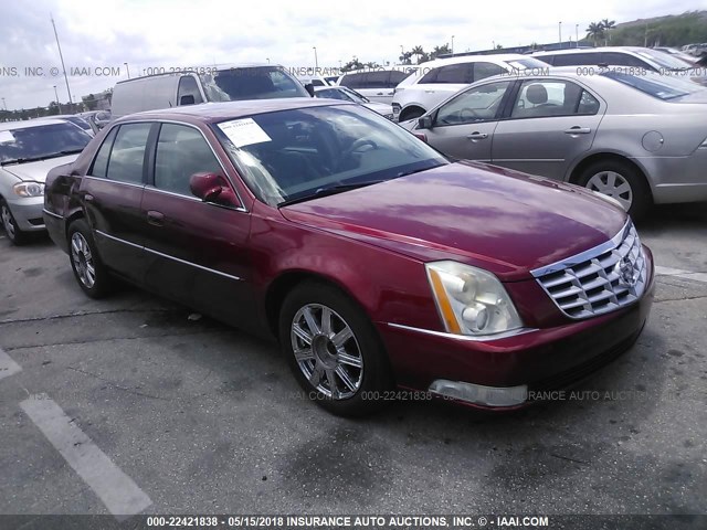 1G6KD57Y88U162097 - 2008 CADILLAC DTS RED photo 1