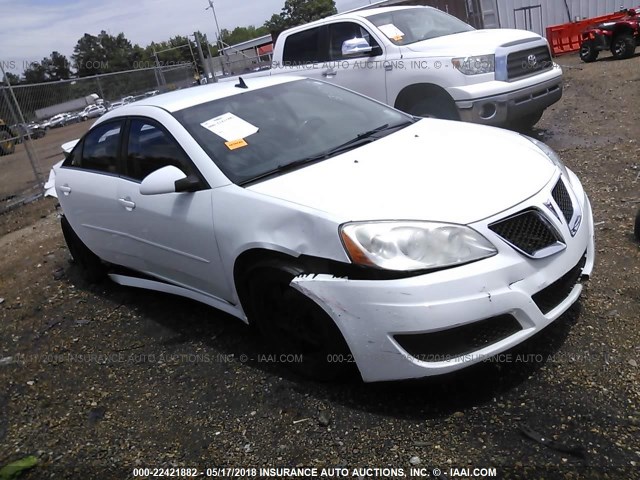 1G2ZA5E08A4155355 - 2010 PONTIAC G6 WHITE photo 1