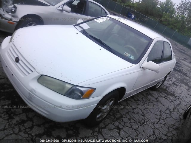 4T1BG22K9WU382489 - 1998 TOYOTA CAMRY CE/LE/XLE 白色 照片 2