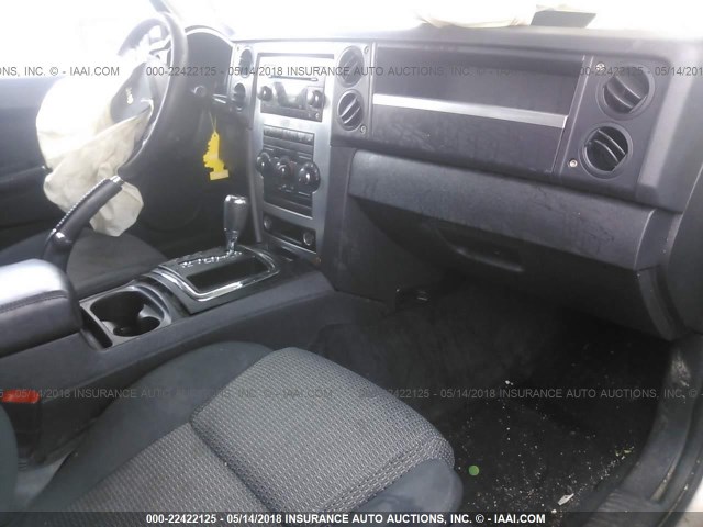 1J4RG4GK5AC131646 - 2010 JEEP COMMANDER SPORT თეთრი ფოტო 5