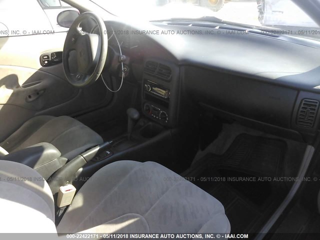 1G8ZY12722Z299922 - 2002 SATURN SC2 RED photo 5