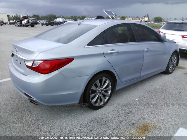 5NPEC4AC5BH151886 - 2011 HYUNDAI SONATA SE/LIMITED Light Blue photo 4