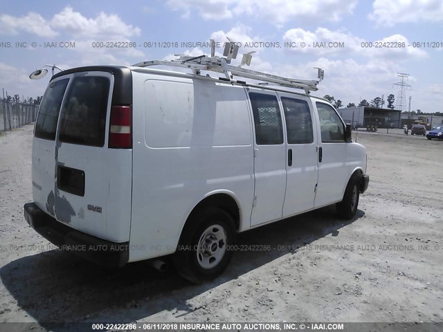 1GTGG25C391153276 - 2009 GMC SAVANA G2500 WHITE photo 4