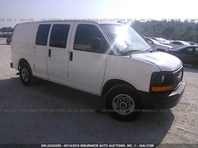 1GTGG25C681177540 - 2008 GMC SAVANA G2500 WHITE photo 1