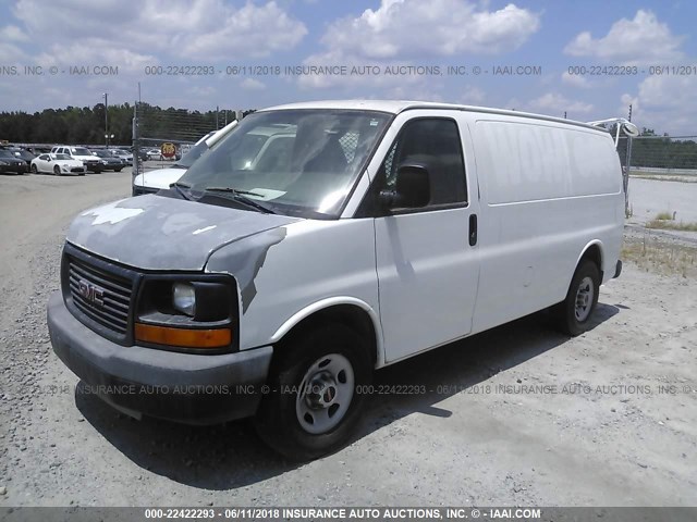 1GTGG25C091153493 - 2009 GMC SAVANA G2500 WHITE photo 2