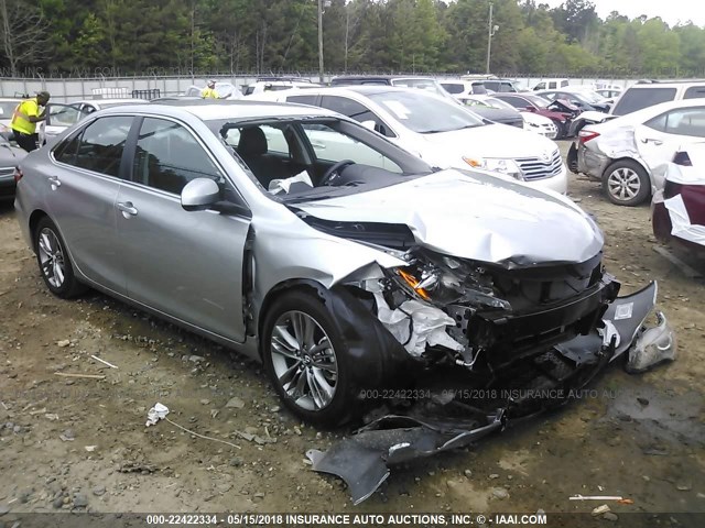 4T1BF1FK6GU252808 - 2016 TOYOTA CAMRY LE/XLE/SE/XSE SILVER photo 1