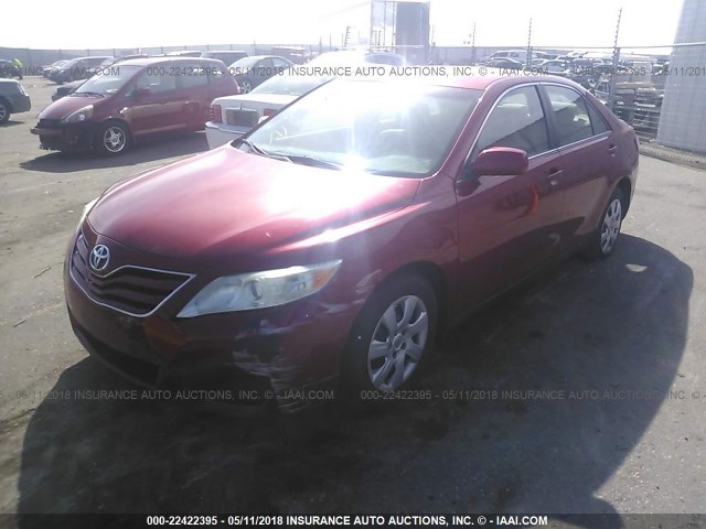 4T4BF3EKXAR040522 - 2010 TOYOTA CAMRY SE/LE/XLE RED photo 2