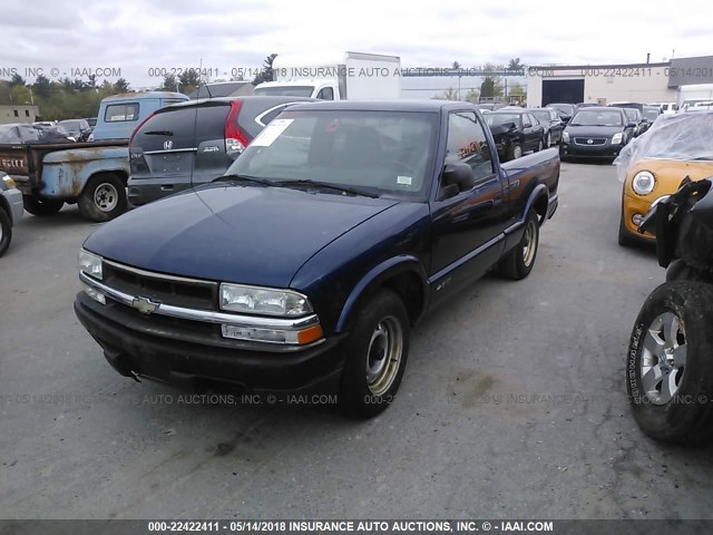 1GCCS1458YK210316 - 2000 CHEVROLET S TRUCK S10 BLUE photo 2