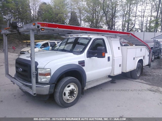 1FDAF56R18ED64394 - 2008 FORD F550 SUPER DUTY WHITE photo 2