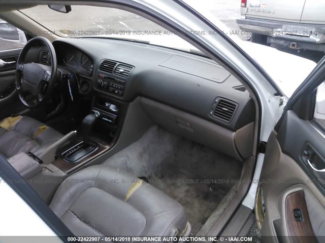 JH4KA7665NC014989 - 1992 ACURA LEGEND L WHITE photo 5