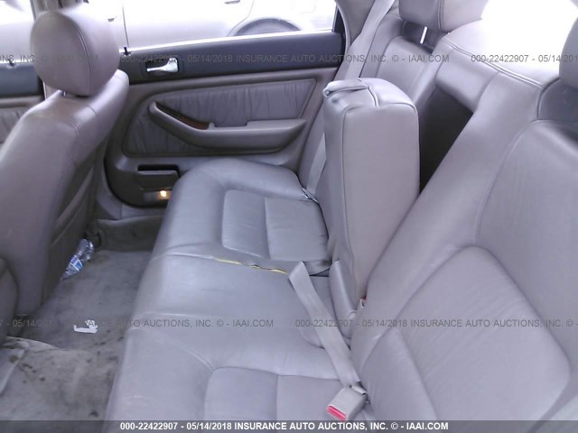 JH4KA7665NC014989 - 1992 ACURA LEGEND L WHITE photo 8