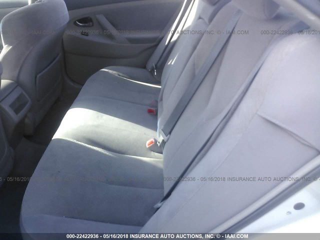 4T4BE46K38R033235 - 2008 TOYOTA CAMRY CE/LE/XLE/SE SILVER photo 8