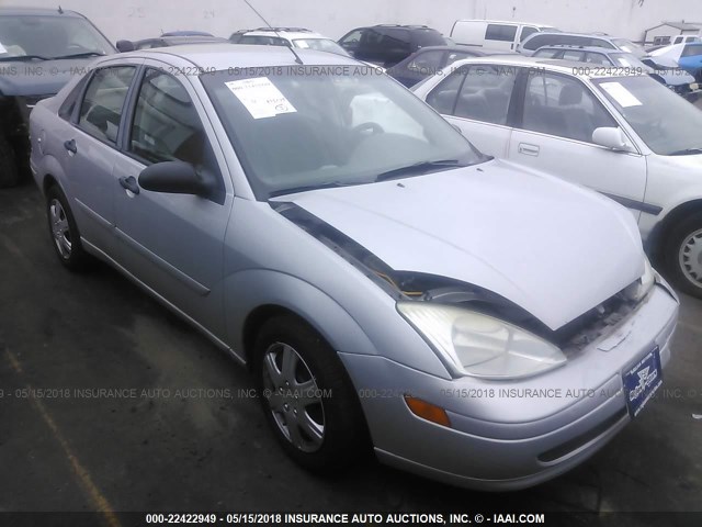 1FAFP34P52W160170 - 2002 FORD FOCUS SE/SE COMFORT SILVER photo 1