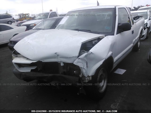 1GTCS19X5X8502818 - 1999 GMC SONOMA WHITE photo 2