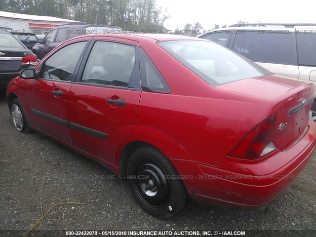 1FAFP33P82W238488 - 2002 FORD FOCUS LX RED photo 3
