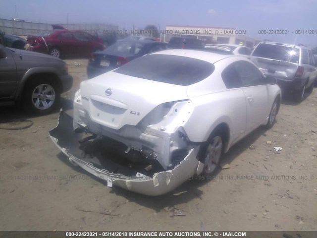 1N4AL24E38C152206 - 2008 NISSAN ALTIMA 2.5S WHITE photo 4