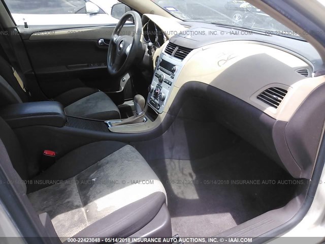 1G1ZG57B09F135215 - 2009 CHEVROLET MALIBU LS 金色 照片 5