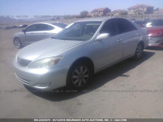 JTDBE30K930195338 - 2003 TOYOTA CAMRY LE/XLE SILVER photo 2