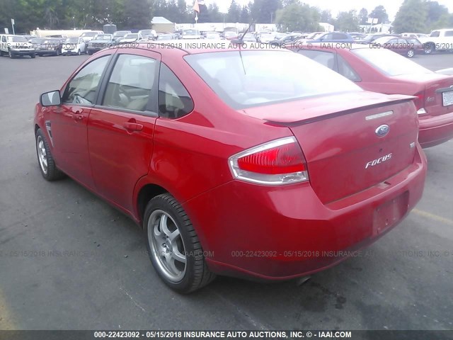 1FAHP35NX8W170420 - 2008 FORD FOCUS SE/SEL/SES RED photo 3