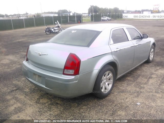 2C3KA53G26H189691 - 2006 CHRYSLER 300 TOURING SILVER photo 4