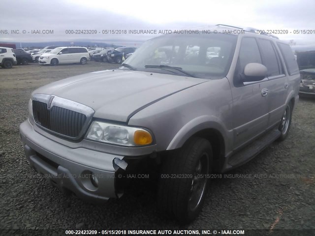 5LMFU28A2YLJ42991 - 2000 LINCOLN NAVIGATOR TAN photo 2