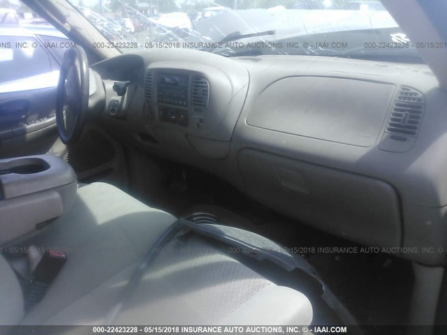 1FTRX08L83KB62078 - 2003 FORD F150 棕色 照片 5