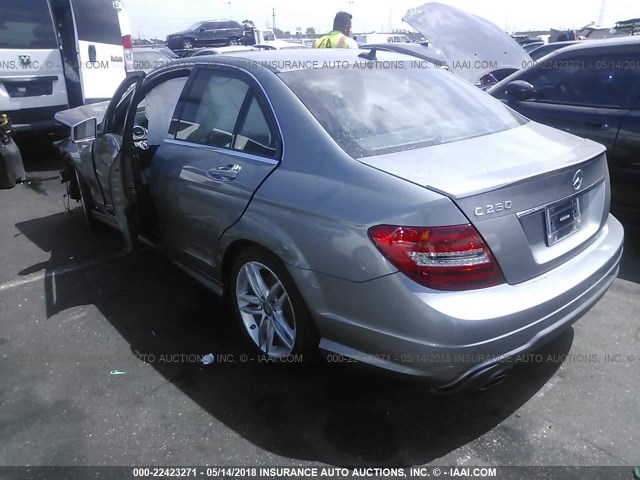 WDDGF4HB4DR260645 - 2013 MERCEDES-BENZ C 250 GRAY photo 3