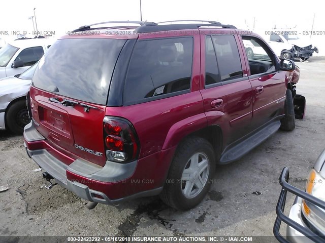 1GNDT13S522202116 - 2002 CHEVROLET TRAILBLAZER  MAROON photo 4