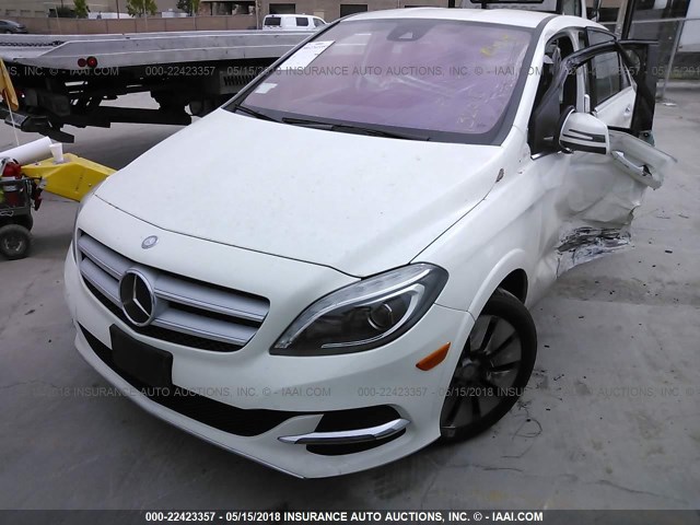 WDDVP9AB8GJ010713 - 2016 MERCEDES-BENZ B 250E WHITE photo 2