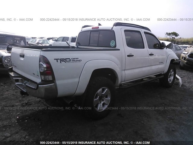 5TFLU4EN8FX133652 - 2015 TOYOTA TACOMA DOUBLE CAB/TRD PRO WHITE photo 4