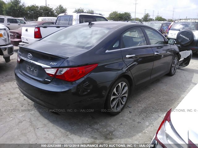 5NPEC4AB9DH603526 - 2013 HYUNDAI SONATA SE/LIMITED BLACK photo 4